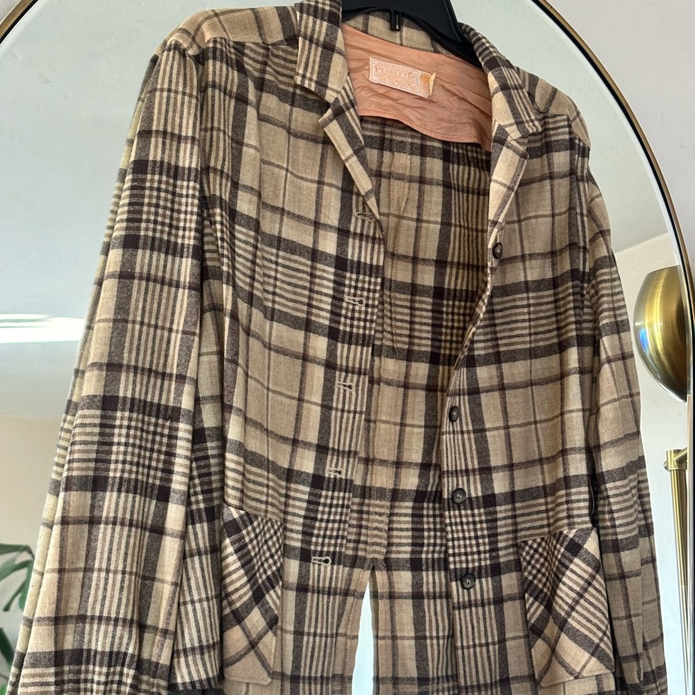 Pendleton woman’s - 1964-1980’s WOMENS NON-CASUAL LINE 100% Virgin Wool S/M